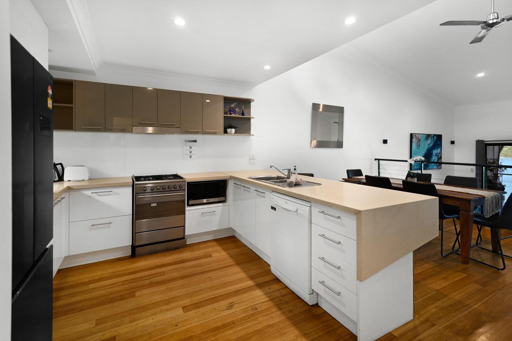 Shorelines Hamilton Island Exterior foto